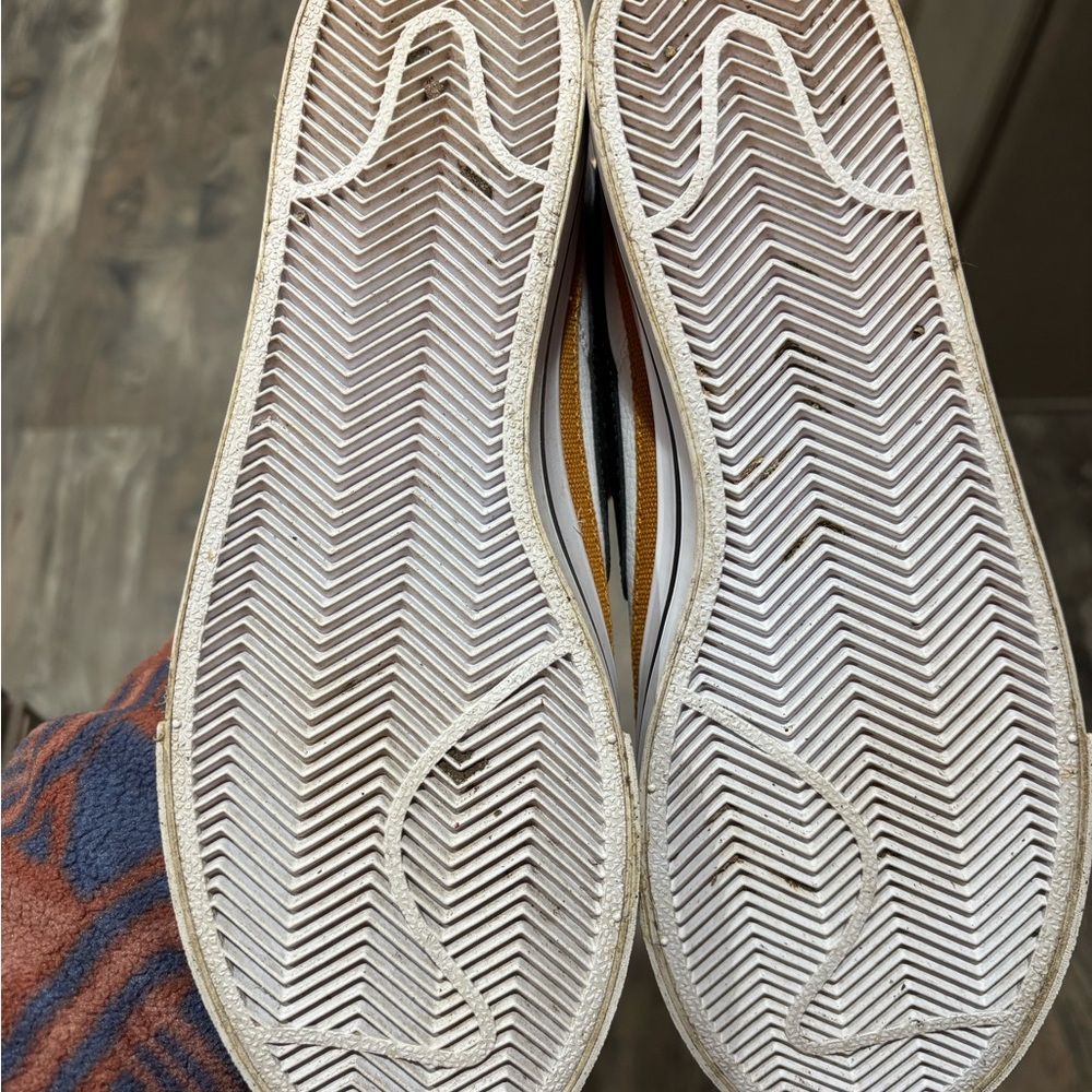 Nike White and Orange Sneakers - Picture 7 of 7